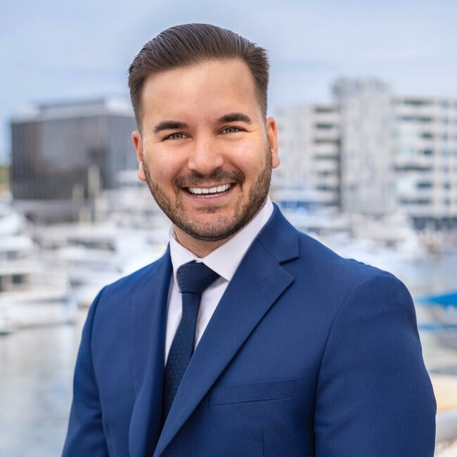 Agent Photo