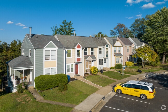Newer townhomes are sprinkled amongst older homes in Rippon Landing.