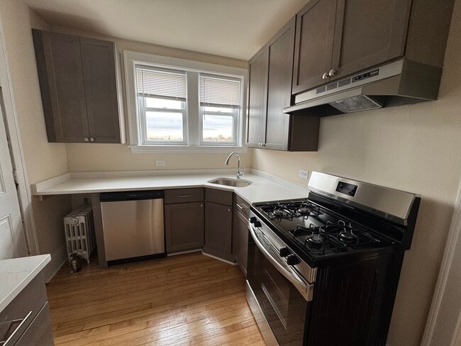 2043 N Cicero Ave unit 3S, Chicago, IL 60639 - photo 7