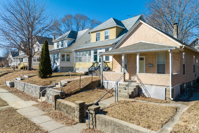 Multi-floor homes can be found throughout Columbus Park.