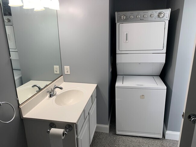 3 Commercial St unit 2, Marblehead, MA 01945 - photo 5