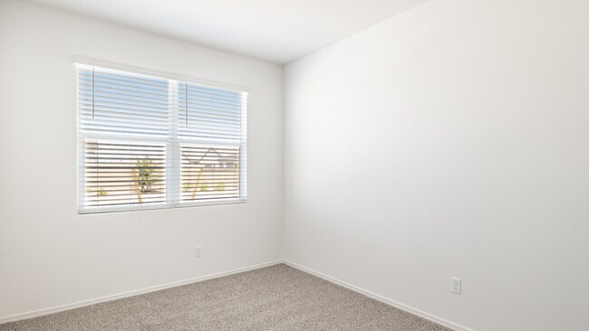 10617 W Spencer Run, Tolleson, AZ 85353 - photo 3