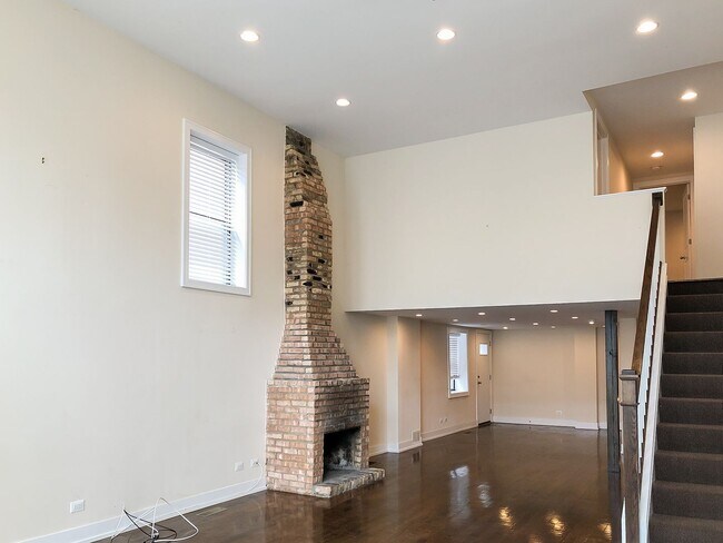 1214 W Wrightwood Ave unit 1, Chicago, IL 60614 - photo 2