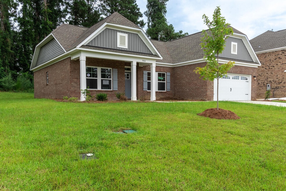 980 Curlew Cir, Sumter, SC 29150 - photo 1