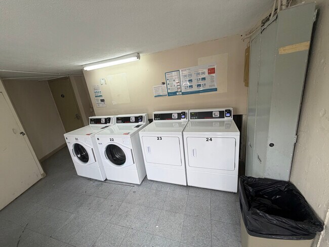 24 Westgate Rd unit 2, Chestnut Hill, MA 02467 - photo 4