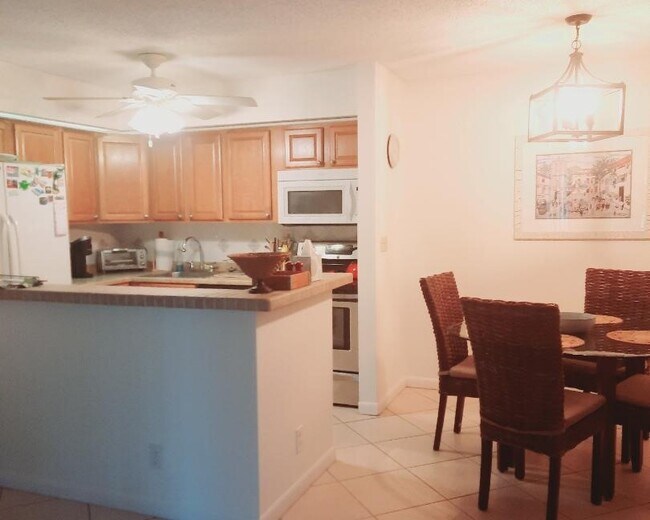 15449 Lakes of Delray Blvd unit 1060, Delray Beach, FL 33484 - photo 4