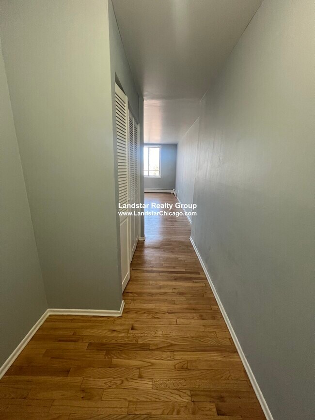 1523 W Morse Ave unit 1, Chicago, IL 60626 - photo 7