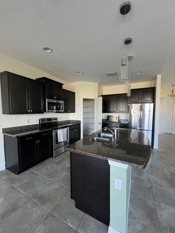 5021 Jackel Chase Dr, Wimauma, FL 33598