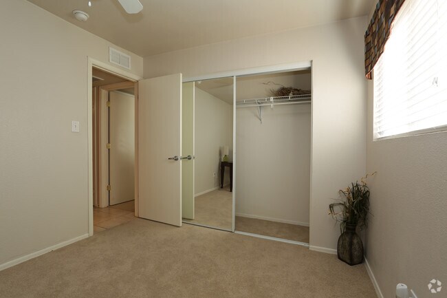 Partenza on Highland, Phoenix, AZ 85014 - photo 7