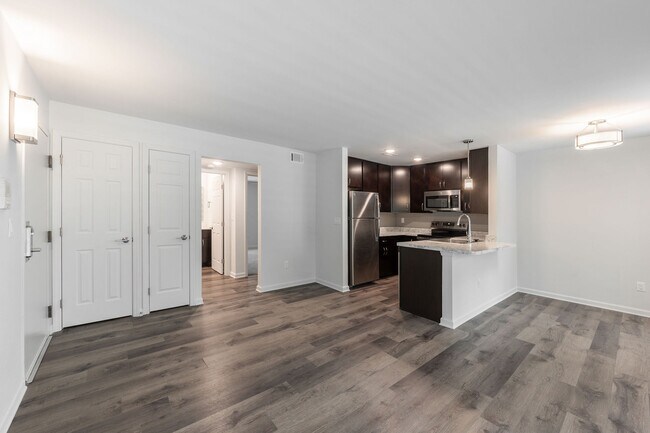 Pine Ridge, Cincinnati, OH 45211 - photo 5