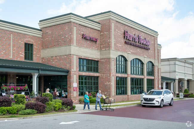 Ardmore-Sherwood Forest locals enjoy a plethora of shopping options in the area.
