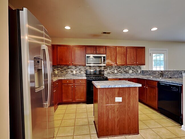 405 Crystal Oaks Ln, Moncks Corner, SC 29461 - photo 5