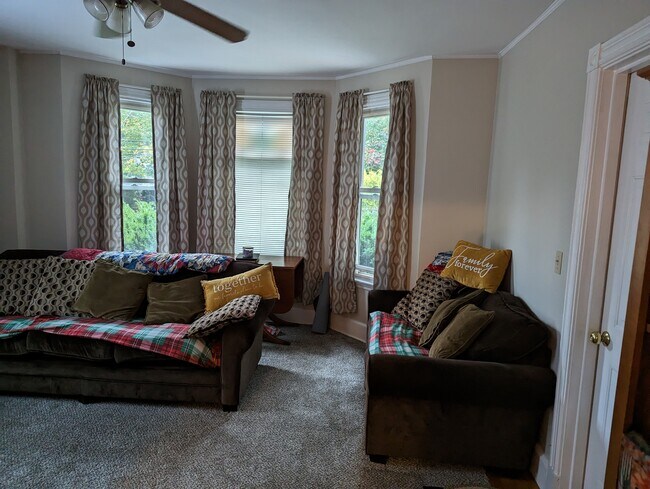 35 Clinton St unit 1, Portland, ME 04103 - photo 4