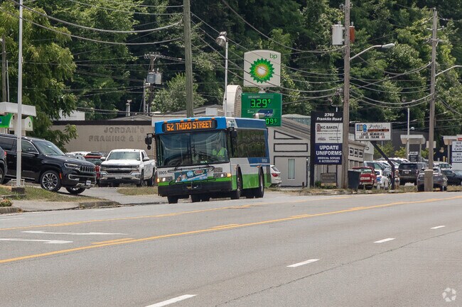 Washington Park resident have affordable bus options to get them around town.