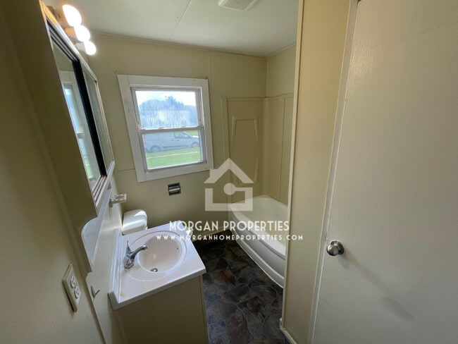 2729 Shawnee Dr, Anderson, IN 46012 - photo 4