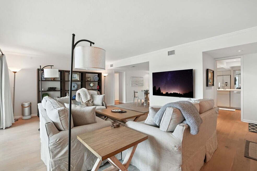 Horizon House unit FL8-ID1049705P, Naples, FL 34103 - photo 1