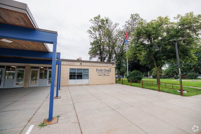 Fair Oaks Elementary School provides education in the neighborhood of 
Brooklyn Park