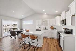 1465 NW Bull Run Ct, Waukee, IA 50263