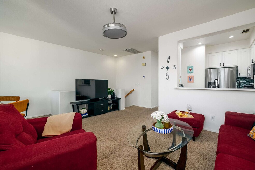 2983 Paseo Almiar unit ID1062705P, Carlsbad, CA 92009 - photo 1