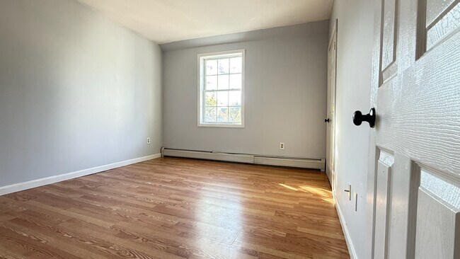 6 -12 Harrison Ave unit 12, Rochester, NH 03867 - photo 4