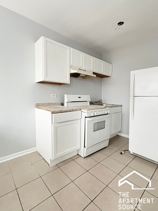 6228 S Western Ave unit 303, Chicago, IL 60636 - photo 4