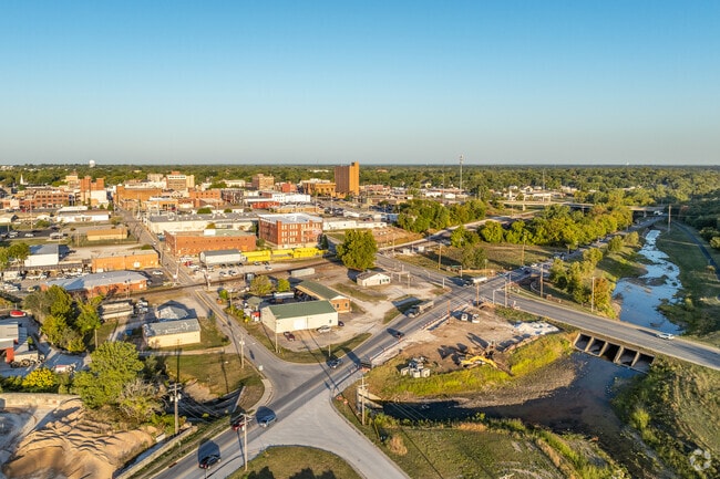 Blendville North is a short walk from Downtown Joplin.