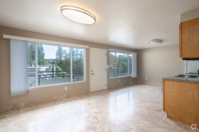 2BR, 1BA - Deluxe