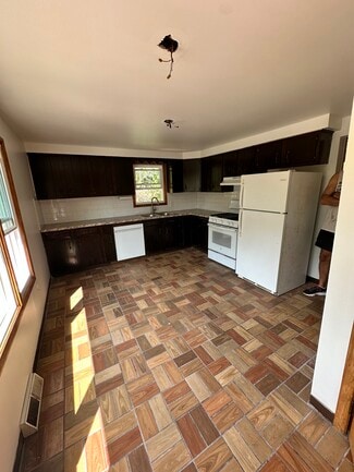 350 Seneca Creek Rd, West Seneca, NY 14224