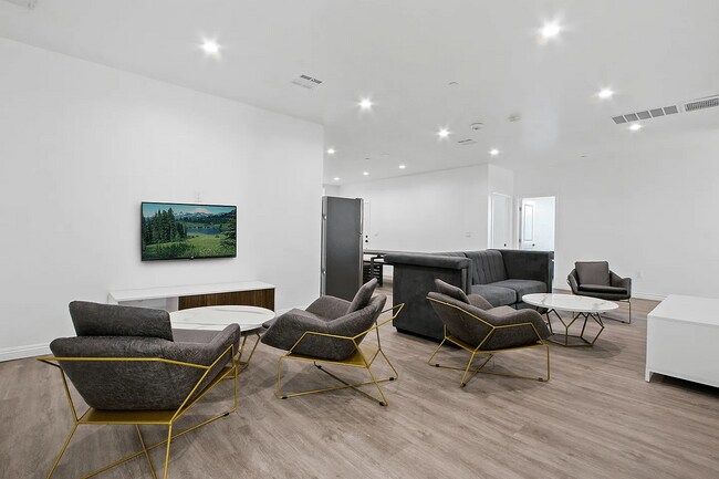 Orion 668, Los Angeles, CA 90007 - photo 3