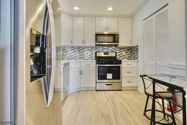 47 Rutgers Dr, Newark, NJ 07103 - photo 3