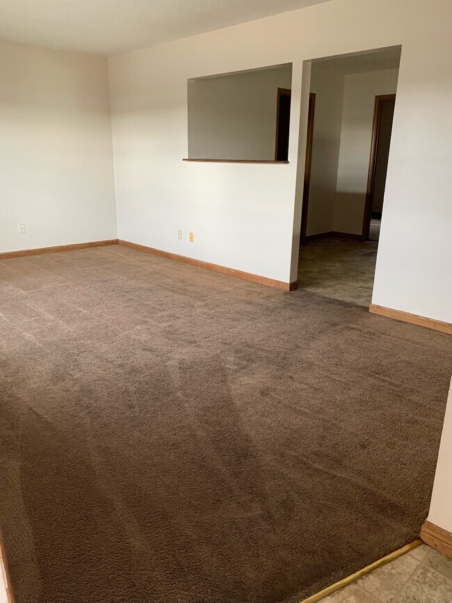 1050 Plaza Ct N unit 13, Saint Clair, MO 63077 - photo 3