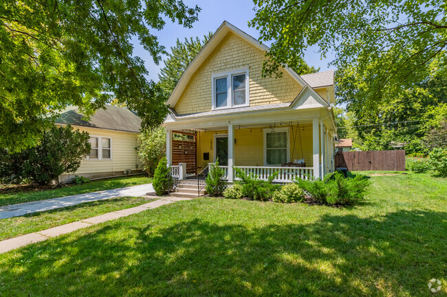 Centennial has several Craftsman style homes with covered front porches.