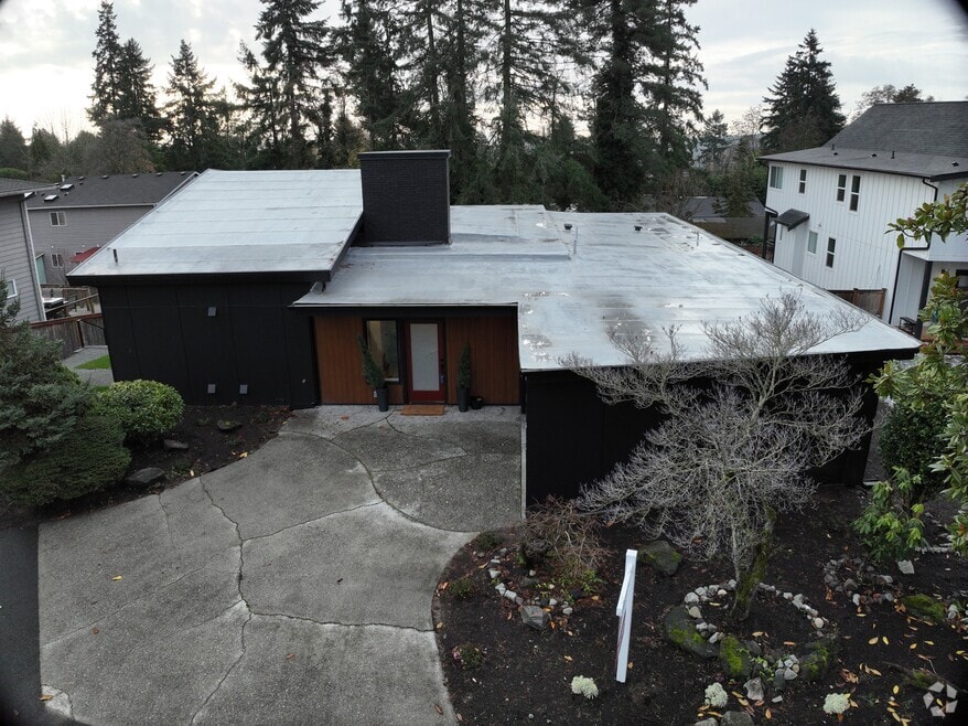 11647 Beacon Ave S, Seattle, WA 98178 - photo 2