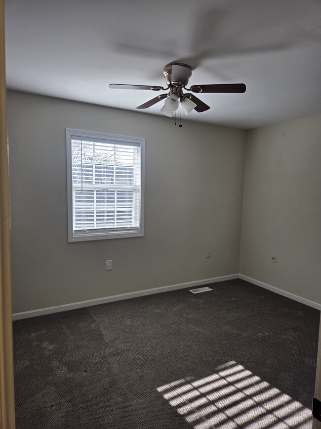 3007 W Sunset Dr, Carbondale, IL 62901 - photo 7