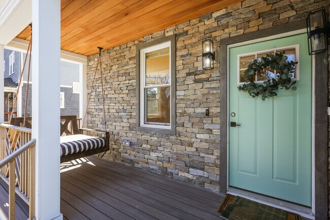 20 Summer St unit 1, Newport, RI 02840 - photo 2