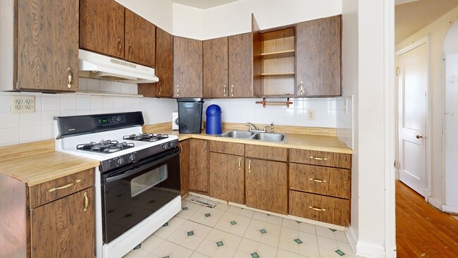 5522 Ashbourne Rd, Halethorpe, MD 21227 - photo 3