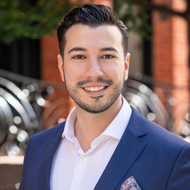 Agent Photo