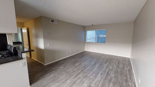 12617 OXNARD || Unique TWO LEVEL APT available!, North Hollywood, CA 91606 - photo 3