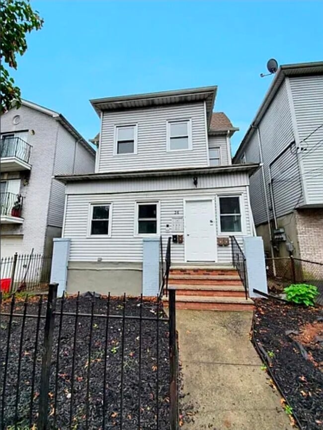 36 Yates Ave Unit 2nd floor, Newark, NJ 07112