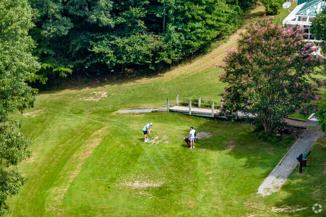 Make lifelong memories with friends on the golf course in the community of Lake Ridge.