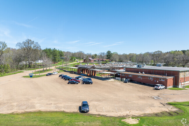 Carver Middle School has a student to teacher ratio of 8 to 1.