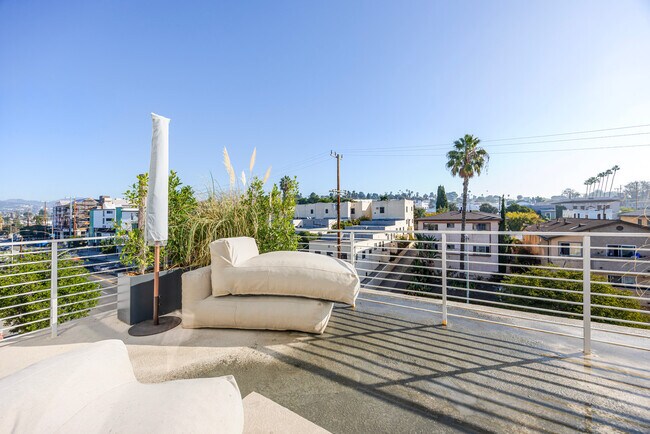 611 N Virgil Ave unit FL2-ID1334, Los Angeles, CA 90004 - photo 3