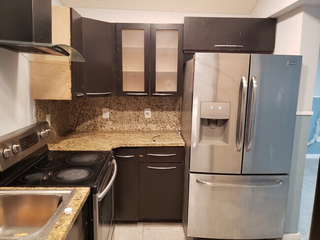 829 NW 113th St unit C, Miami, FL 33168 - photo 6