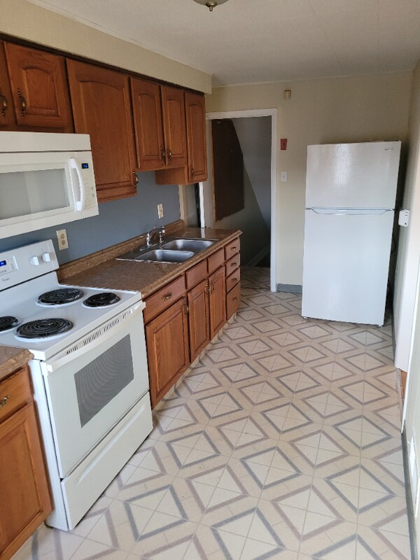 1308 Maple Ave, Elsmere, DE 19805 - photo 7