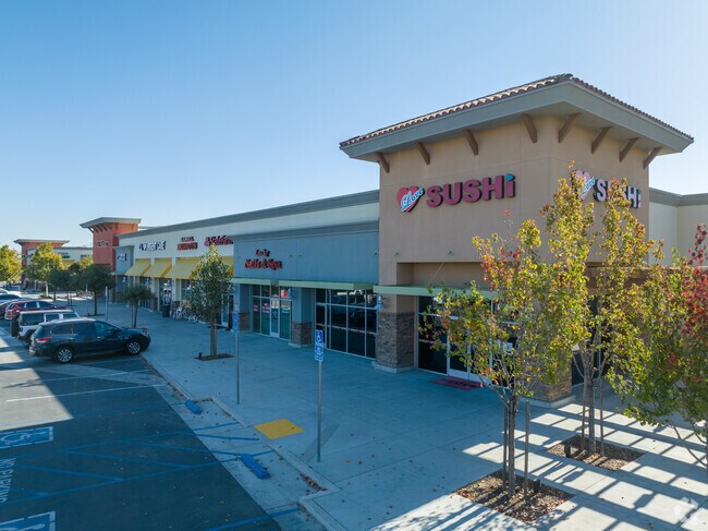 Residents can get some sushi, get their nails done, or grab some donuts at this plaza in Panama.