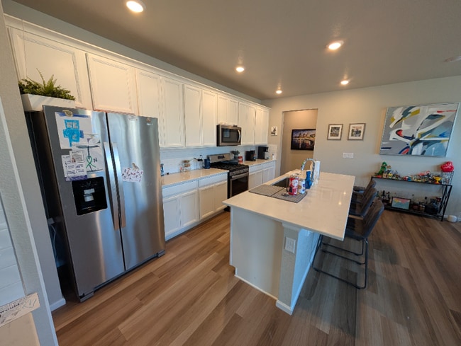 8183 S Trails Edge Ct, Centennial, CO 80112 - photo 2