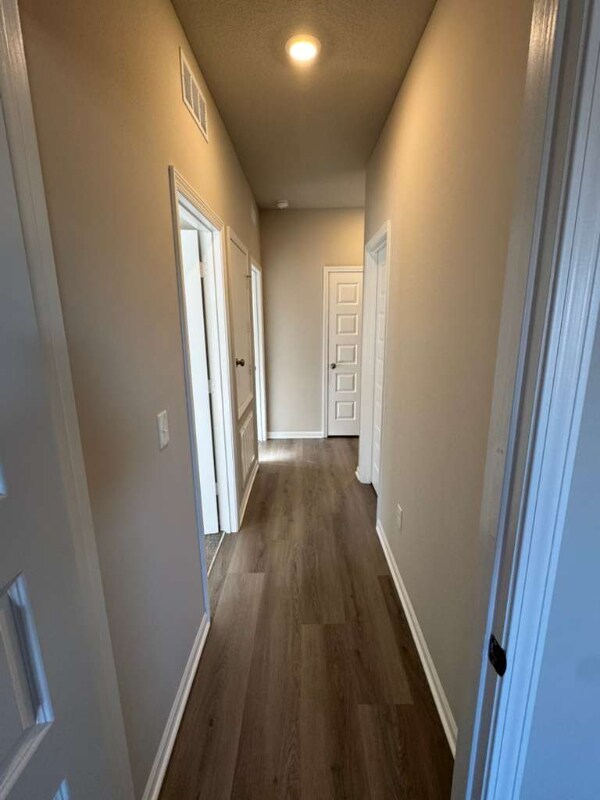 526 W Fountain Cir, Gardner, KS 66030 - photo 7