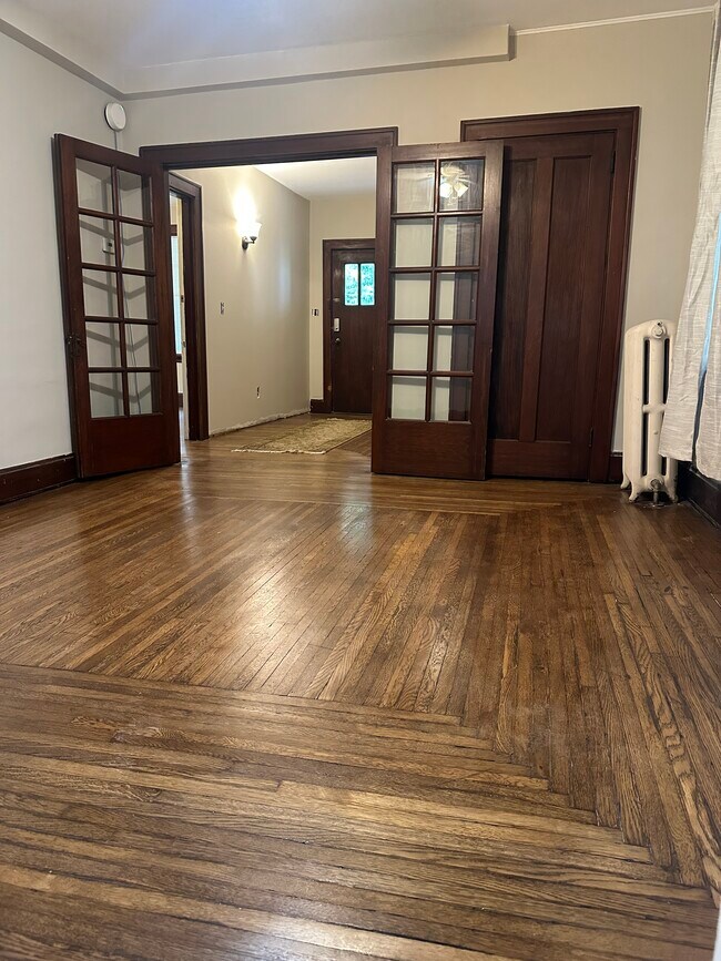 403 Probasco St, Cincinnati, OH 45220 - photo 2