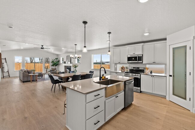 902 E Kinsley Ave, Hermiston, OR 97838 - photo 6