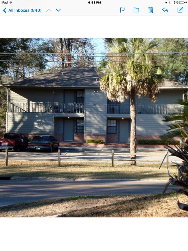 170 Baisden Rd unit 4, Jacksonville, FL 32218 - photo 2